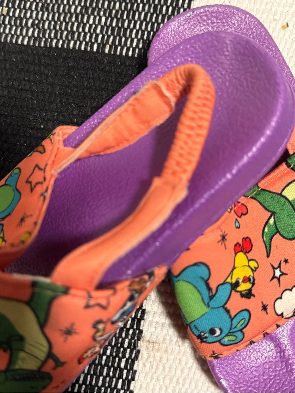 7/8c Kids Disney Purple Toy Story Sandals with a strap at heal